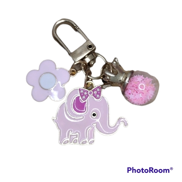 "It's a girl" wine glass and key chain - Picture 3 of 3